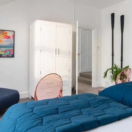 Tranquil Beachfront Beautiful 2-Bed Apartment Deal Eksteriør billede